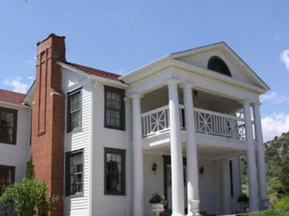 Willow Ridge Manor, Denver