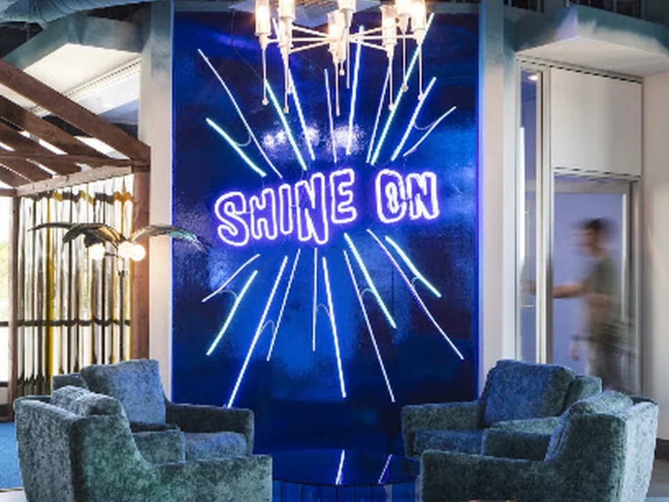 Shinesty, Denver