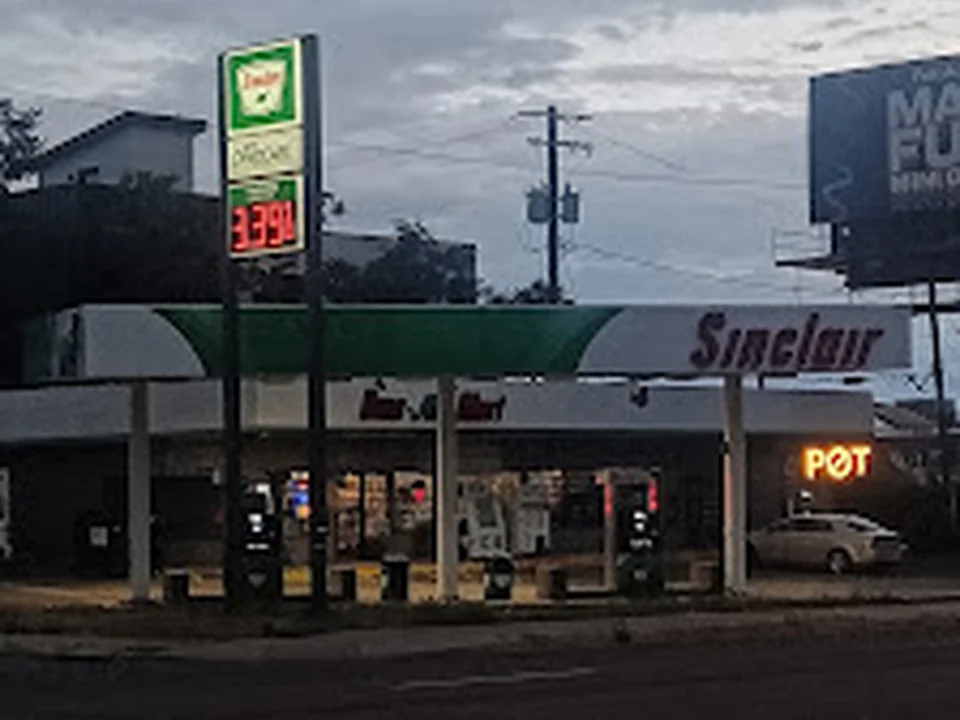 Sinclair Gas Station, Denver