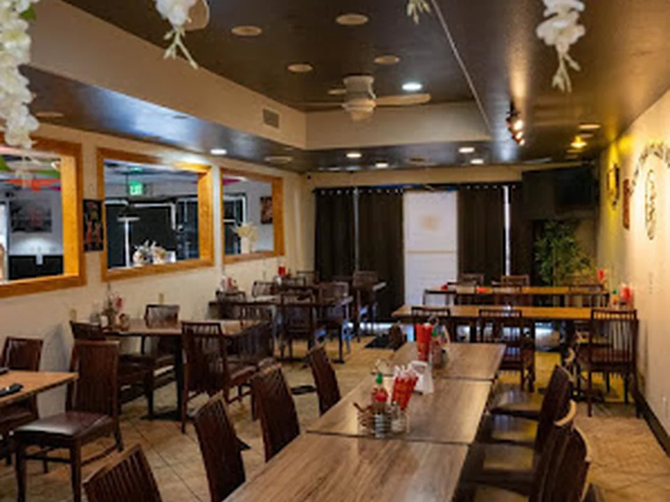 Noon Thai Plus Vegan, Denver