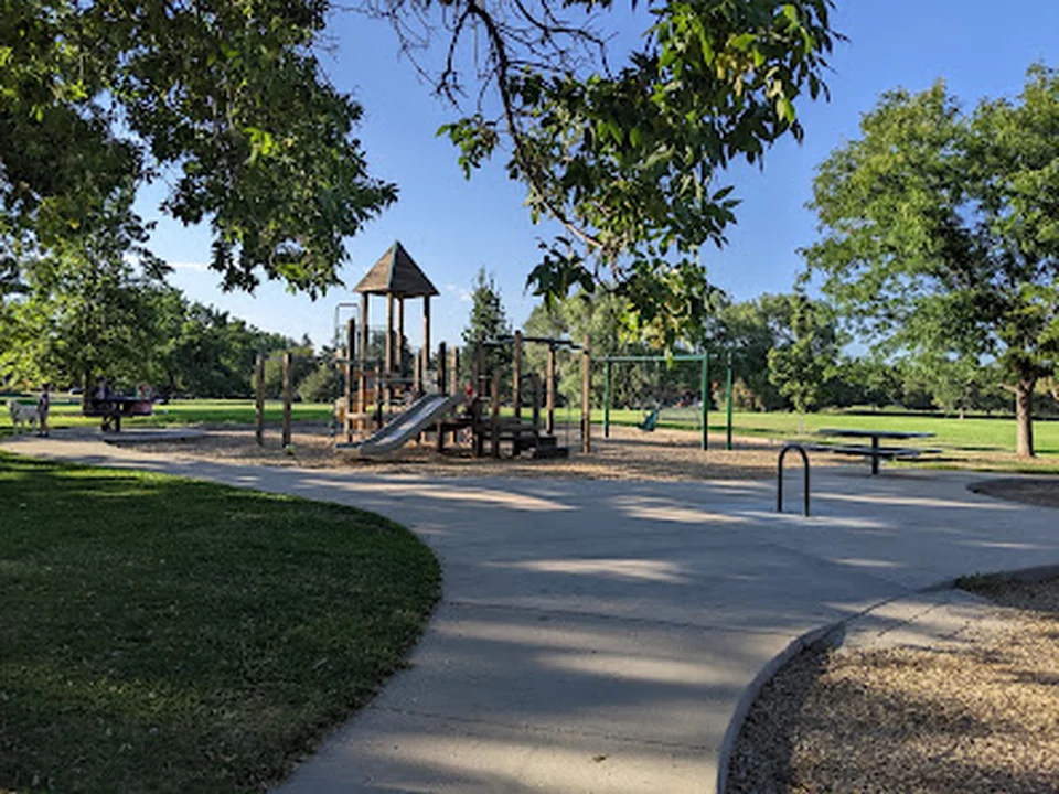 Crestmoor Park, Denver
