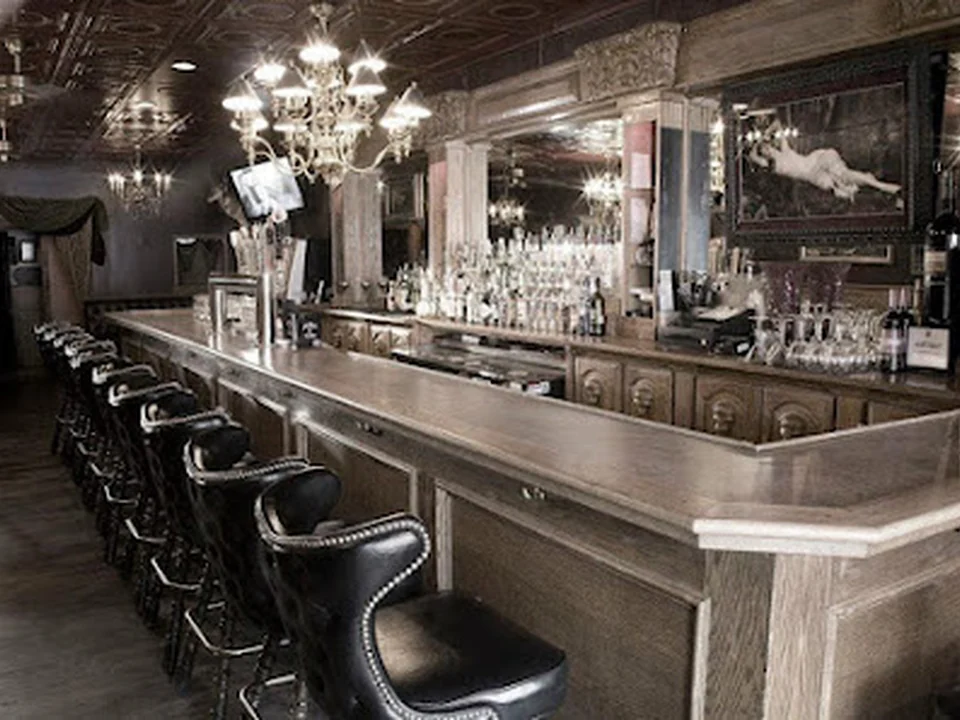The Bar Car, Denver