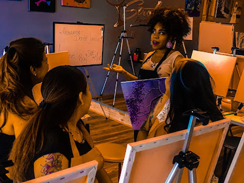 Different Strokes Paint n`Sip Art Studio - Different Strokes Paint n'Sip Art Studio, Denver