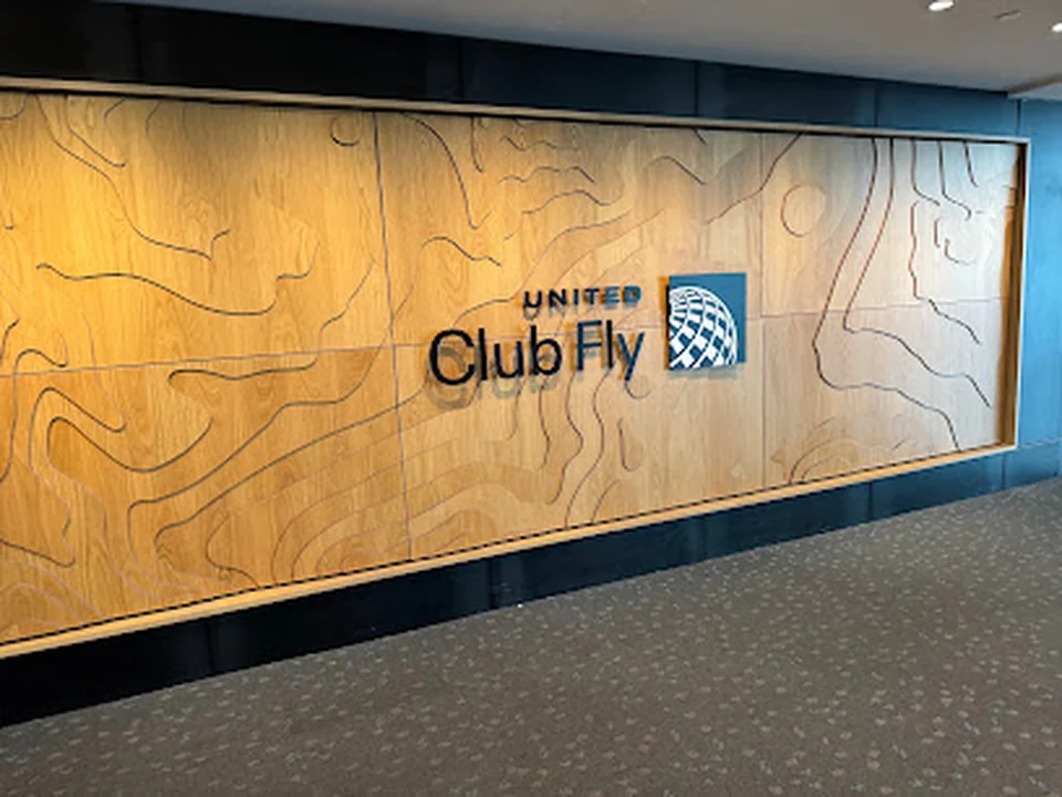 United Club Fly, Denver