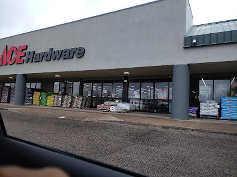 Chamber's Place Ace Hardware, Denver