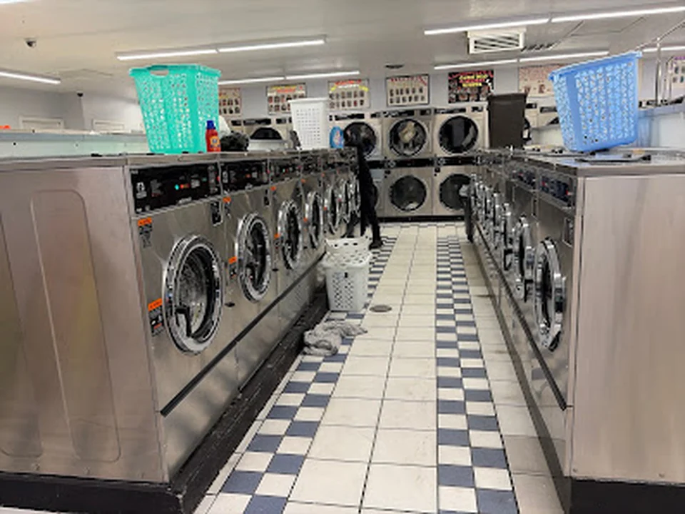 Wash'em Up Laundry #4 Laundromat Aurora, Denver