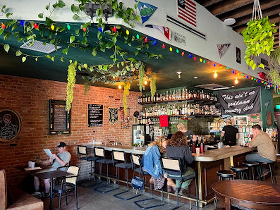 Yacht Club, Denver
