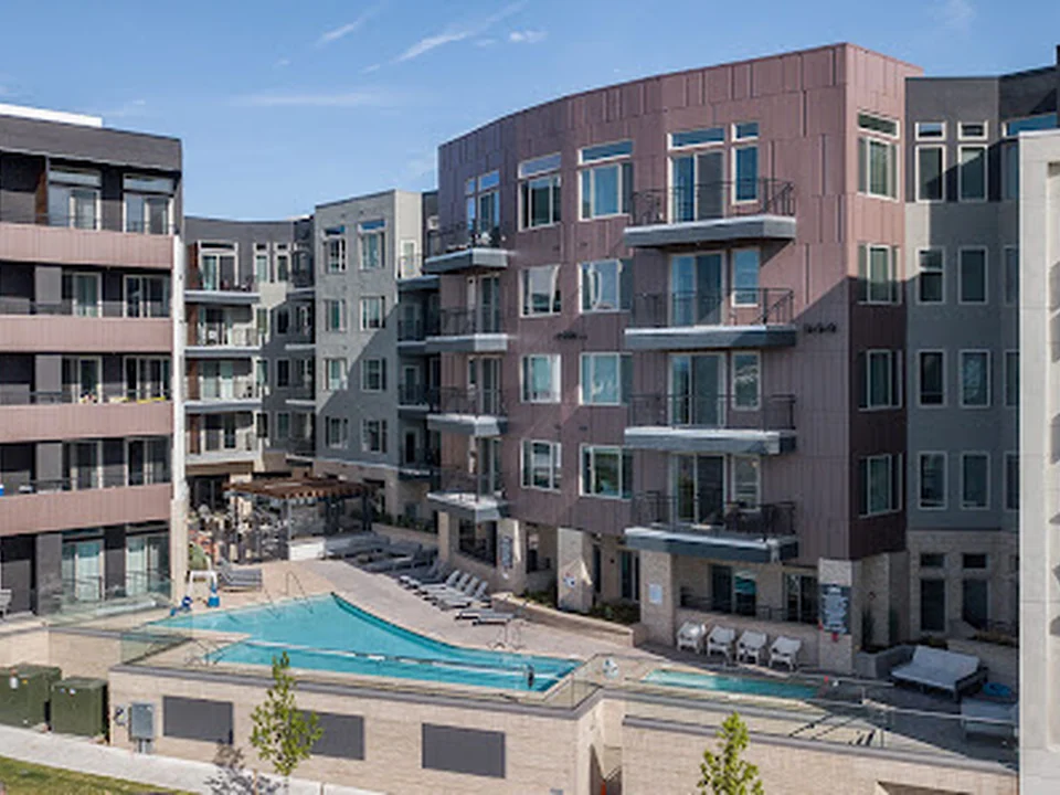 Infinity LoHi, Denver