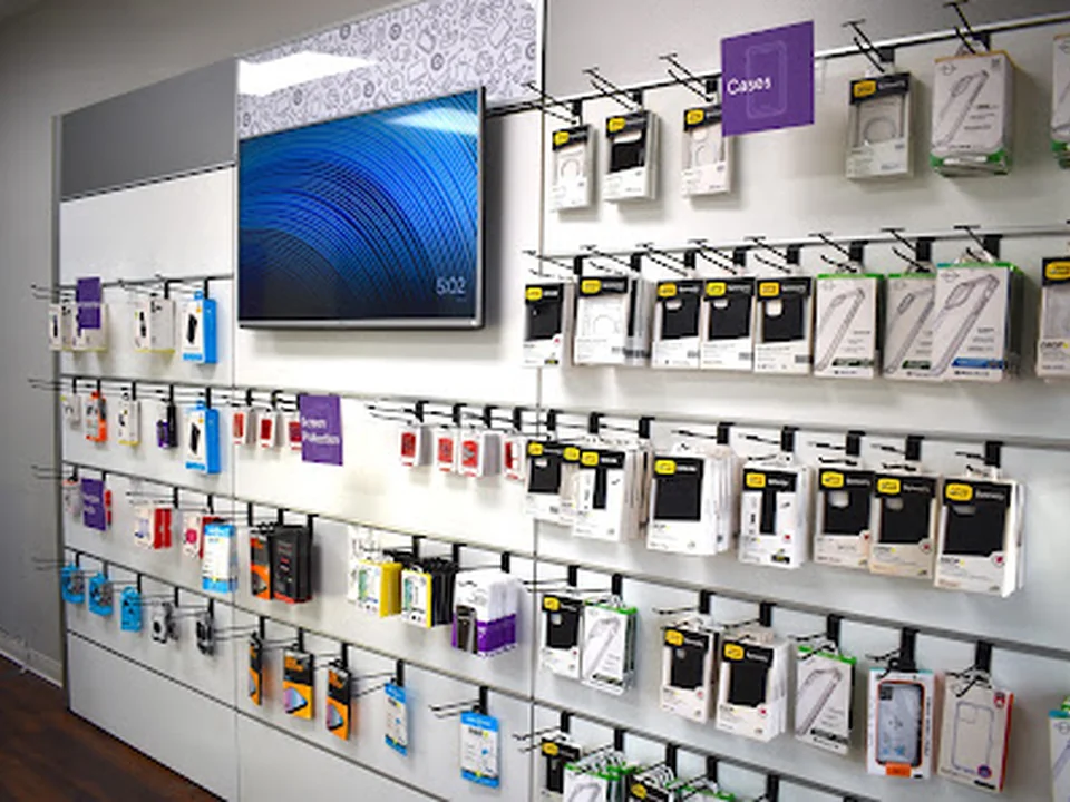 uBreakiFix - Phone and Computer Repair, Denver