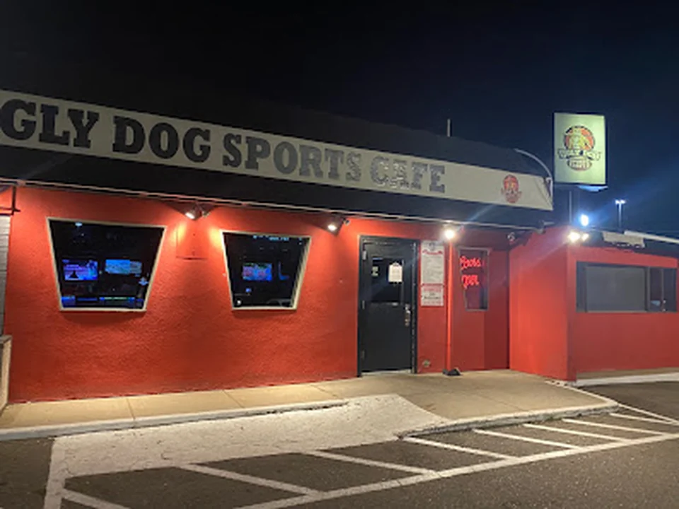 Ugly Dog Sports Cafe, Denver
