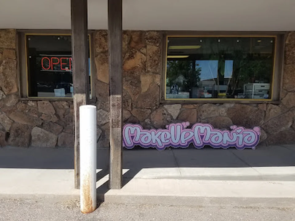 MakeUpMania, Denver