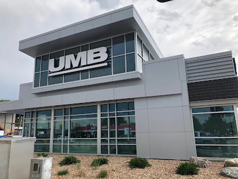 UMB Bank (with drive-thru services), Denver
