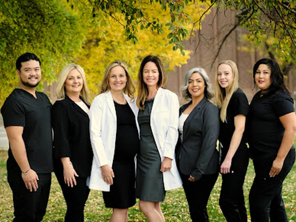 EC Family & Cosmetic Dentistry, Denver