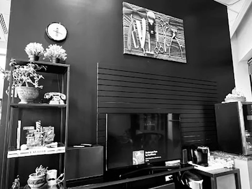 Stan's Downtown Barbers - Ind. Plaza, Denver