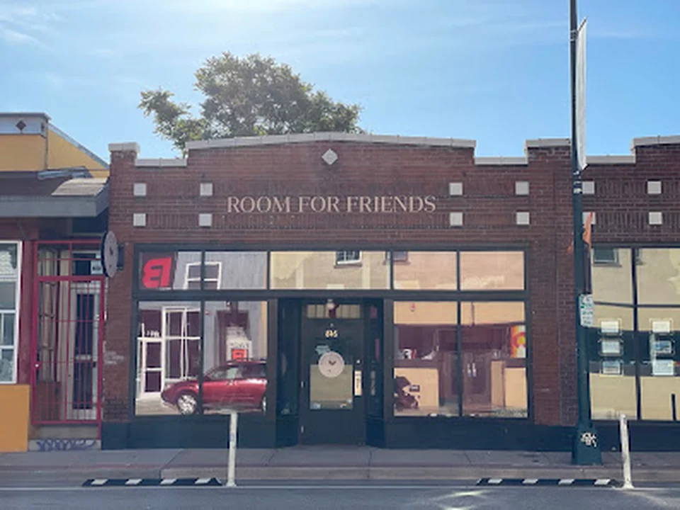 Room for Friends ... a wine bar!, Denver