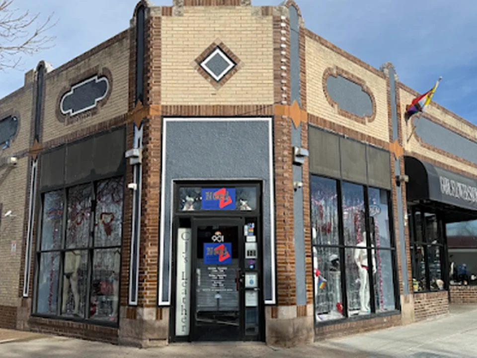 Needz, Denver