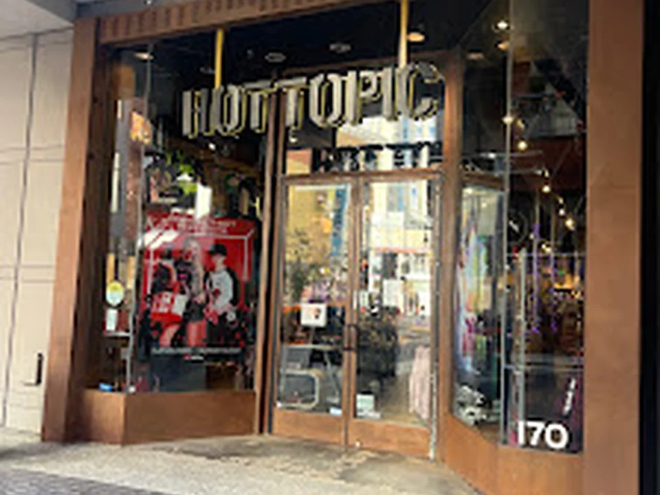 Hot Topic, Denver