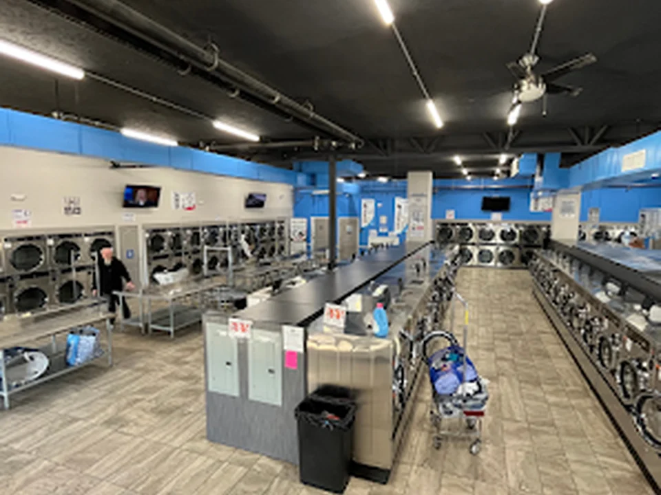 Westland Coin Laundry and Wash Dry Fold Drop Off Service, Denver