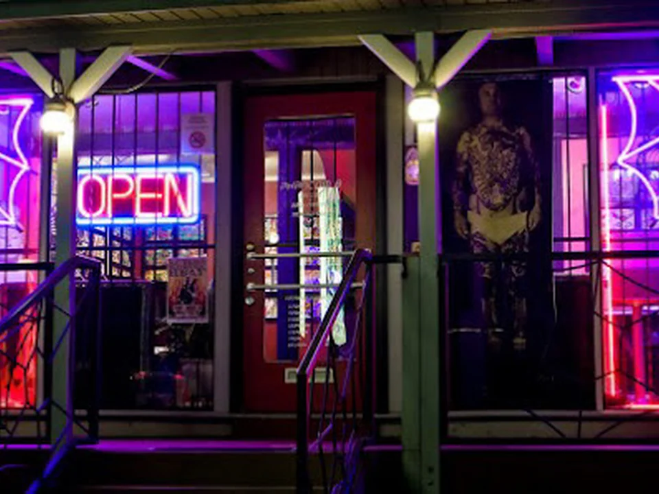 Phantom 8 Tattoo & Piercing, Denver