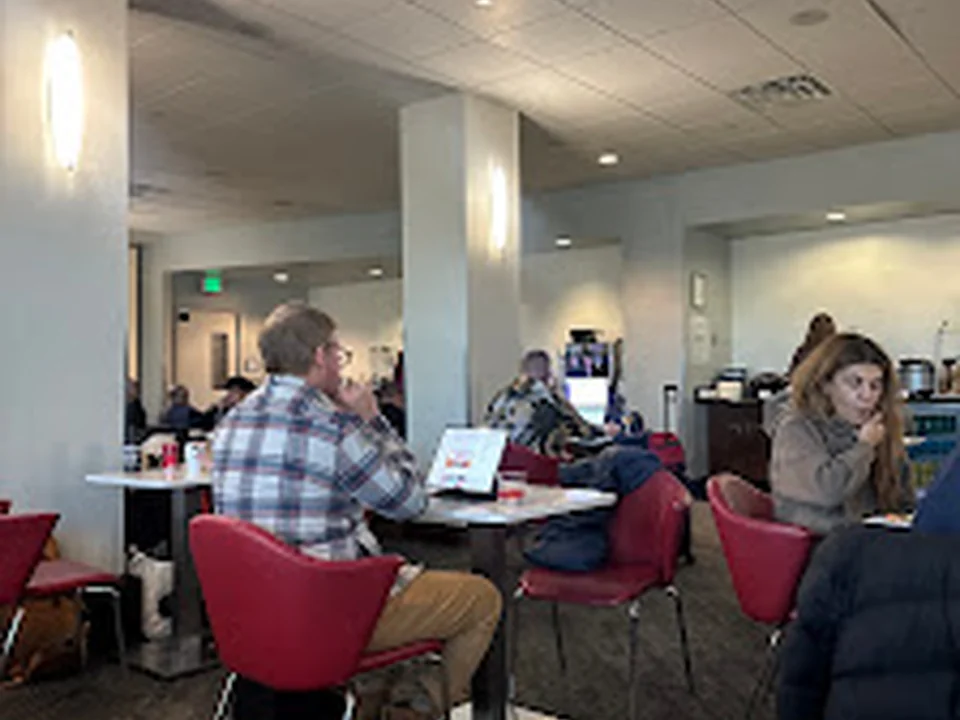 Delta Sky Club, Denver