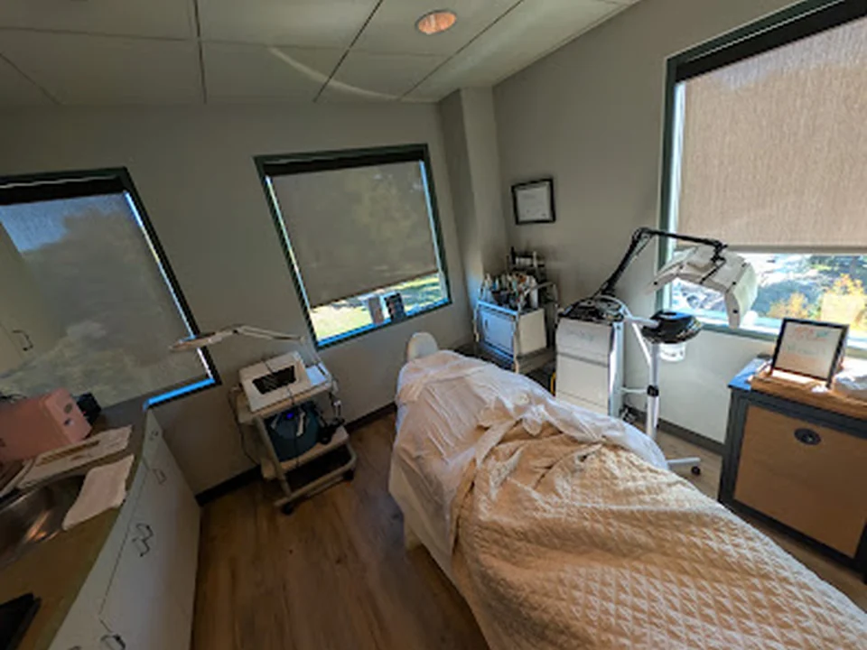 Forefront Dermatology - Englewood, Denver