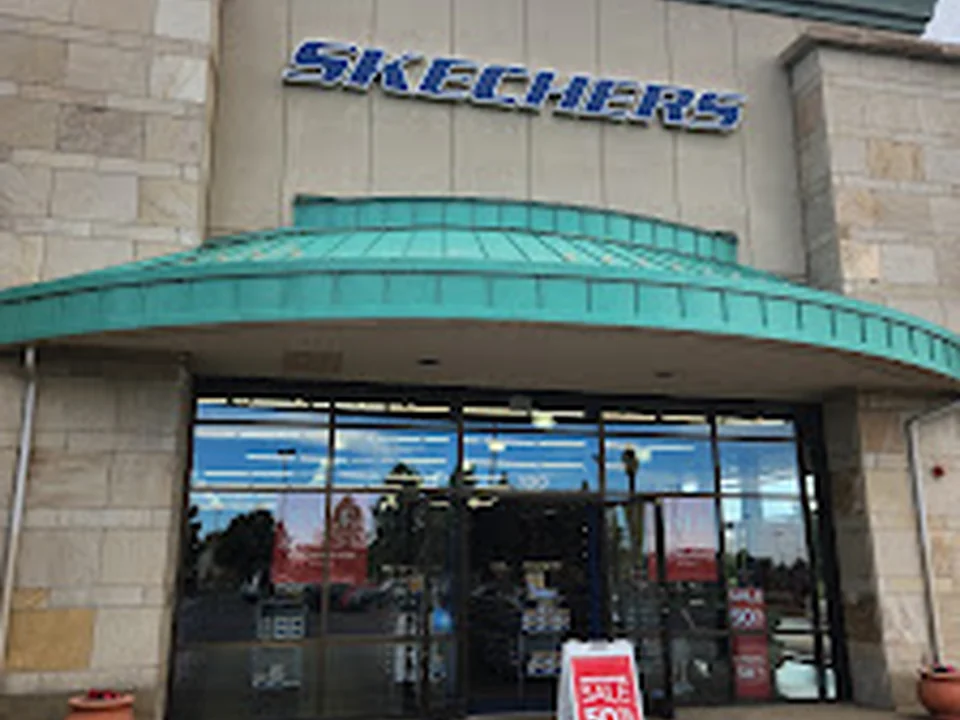 SKECHERS Warehouse Outlet, Denver