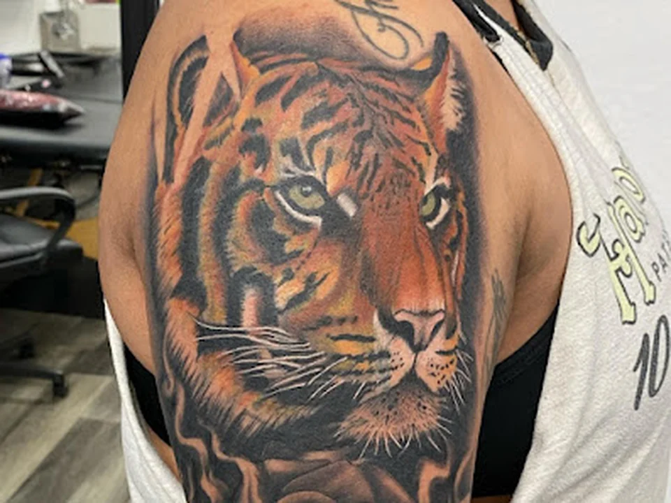 Ikonik Ink Tattoo, Denver