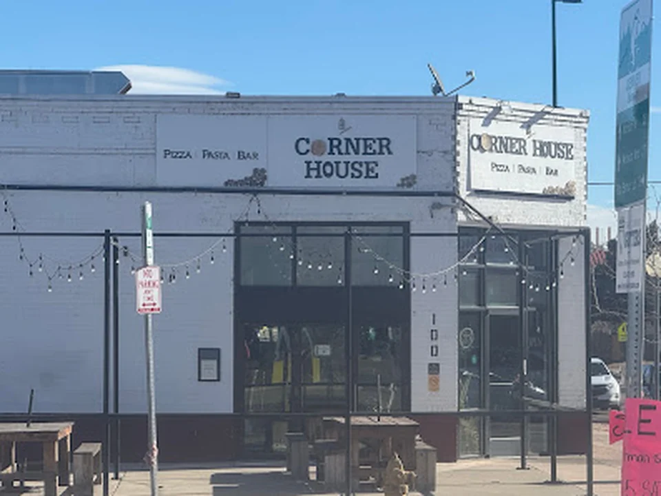 Corner House Pizza Pasta Bar, Denver