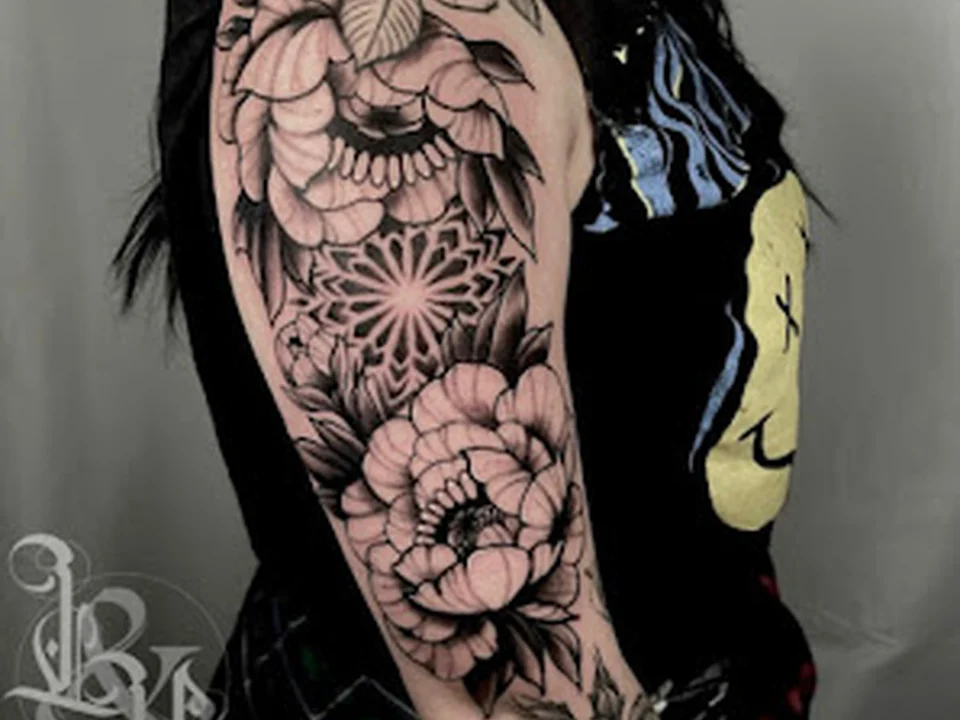 Love N Hate Elite Tattoo Studio, Denver