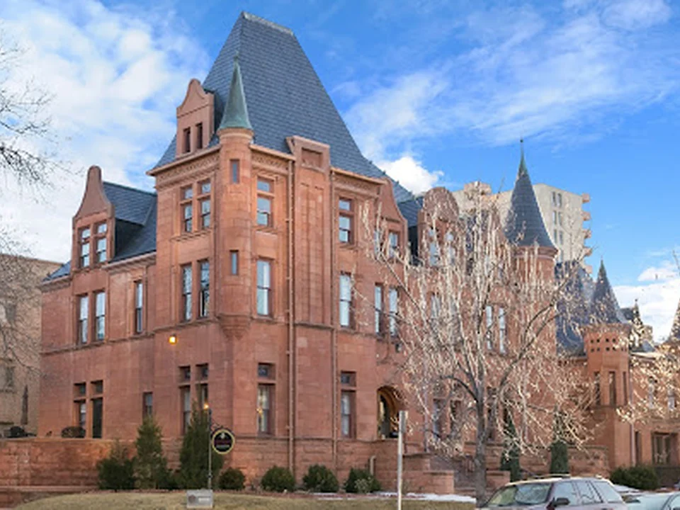 Patterson Inn, Denver