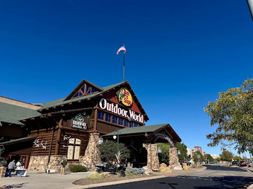 Bass Pro Shops, Denver
