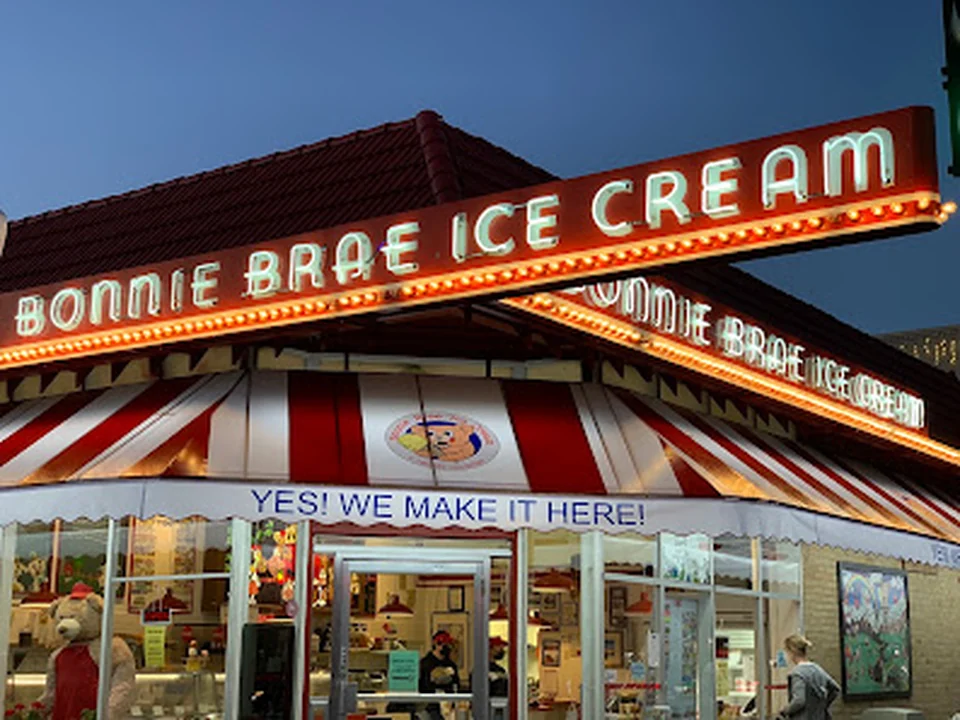 Bonnie Brae Ice Cream, Denver