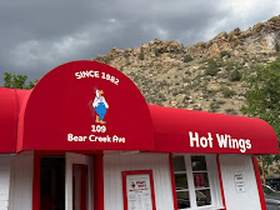 Willy's Wings, Denver