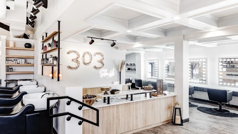 303 Salon Lohi, Denver
