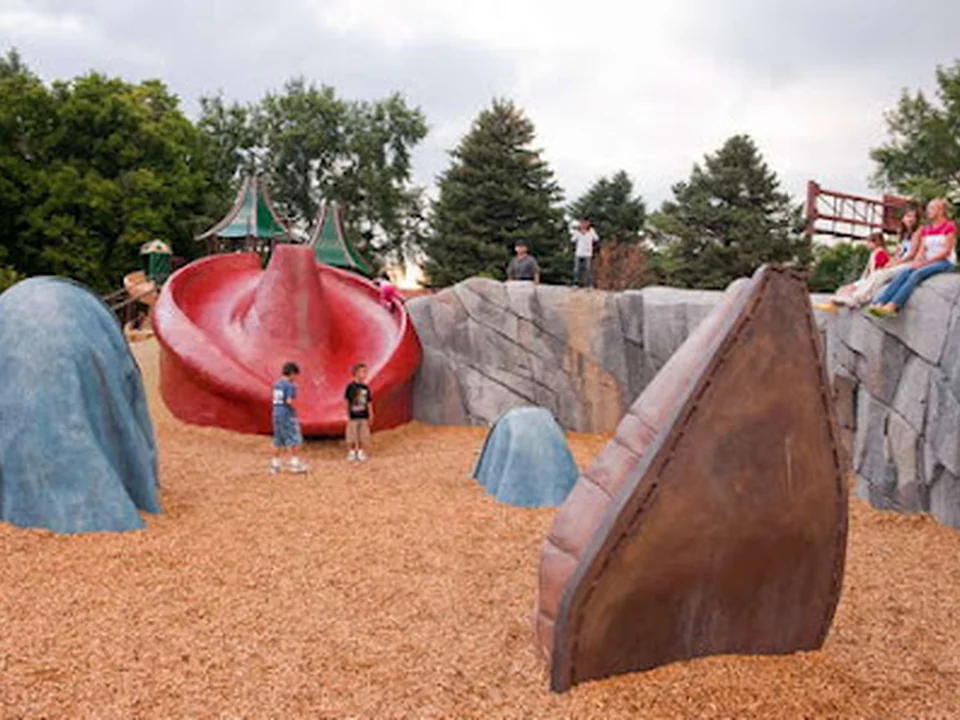 Bear Creek Park, Denver